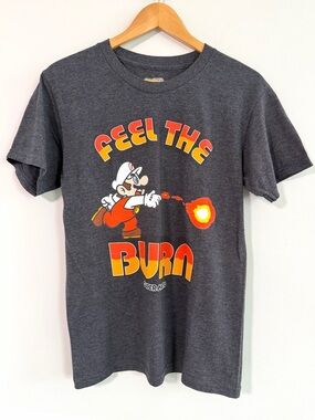 Nintendo Super Mario Feel The Burn Graphic Tee Charcoal Grey Adult Size Small